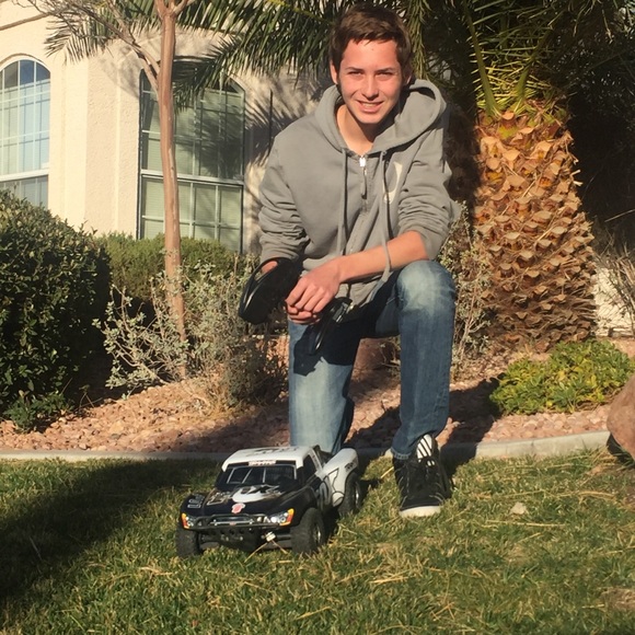 ❄️✨Welcome to Renee's Closet✨❄️ - Picture 7 of 16